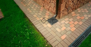 Отмостка вокруг дома цена за м2 работа - залить отмостку в Нововоронеже по выгодной стоимости от 1340 руб/м2